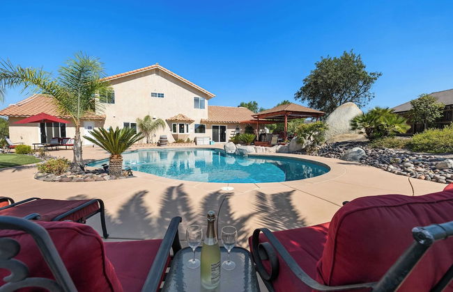 Chardonnay Charm by Avantstay Luxe Group Retreat w/ Pool Mins to Wineries - Photo 39