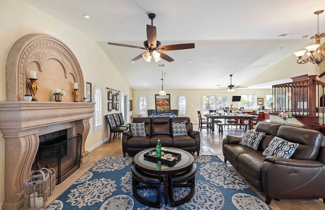 Chardonnay Charm by Avantstay Luxe Group Retreat w/ Pool Mins to Wineries - Photo 8