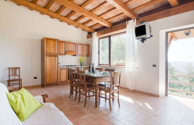 Inviting Farmhouse in Appenines With Covered Swimming Pool - Foto 49