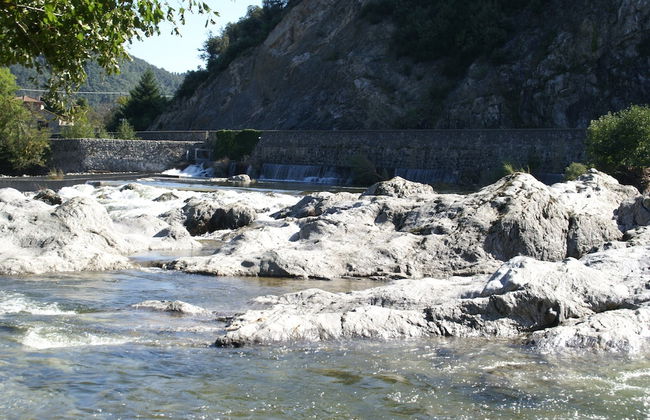 Lovely House With Grass Garden, Shared Swimmingpool, Next to the River Ardeche - Foto 73