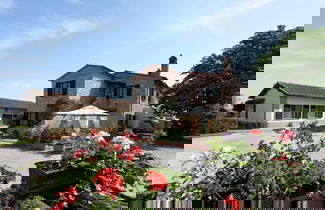 Foto 1 - Modern Holiday Home in Foiano Della Chiana With Pool
