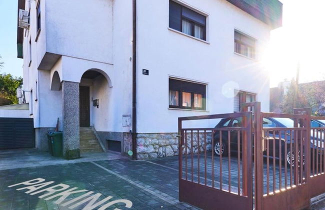 Apartment Maksimir - Photo 23