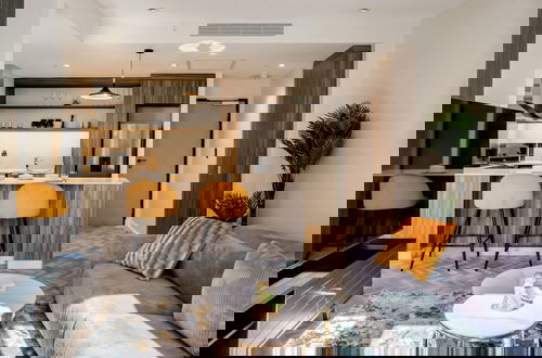 Photo 1 - Upscale Urban Haven at City Suite 906