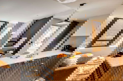 Photo 8 - Upscale Urban Haven at City Suite 906