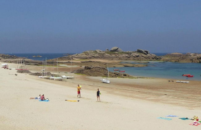 Holiday Home in Beautiful Breton Estate, Lanmodez - Foto 14
