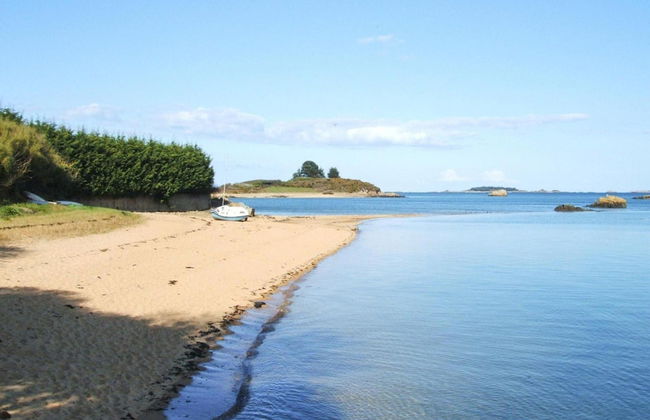 Holiday Home in Beautiful Breton Estate, Lanmodez - Foto 9