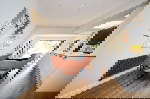 Foto 3 - The Brondesbury Park - Sparkling 3bdr Flat With Garden