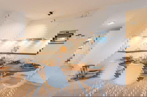 Foto 14 - Bright Apartment in Sky Garden With Terrace