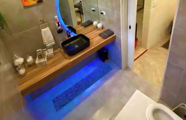 Have fun With the Whole Family at This Stylish Place With Smart Home Features - Foto 5