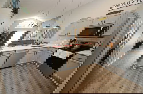 Photo 23 - Newly Renovated Home With Calming Atmosphere