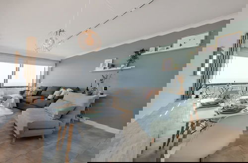 Foto 32 - Modern Studio With Seaview and Parking