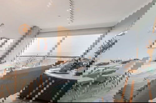 Foto 10 - Modern Studio With Seaview and Parking