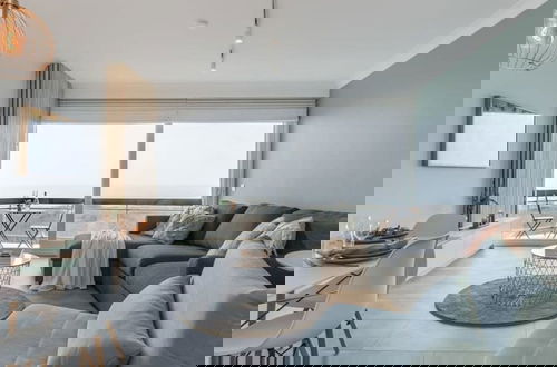 Foto 1 - Modern Studio With Seaview and Parking