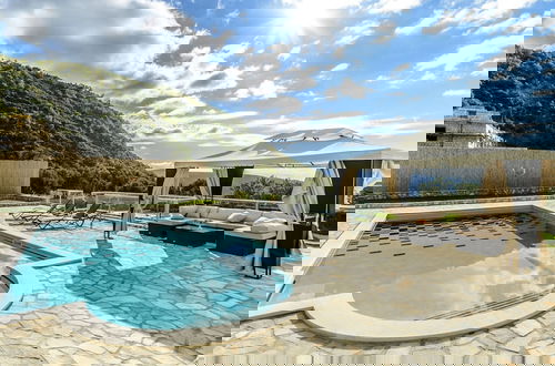 Foto 23 - Villa Pave - Six-bedroom Villa With Terrace and Swimming Pool