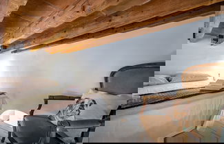 Photo 1 - YiD Masaccio