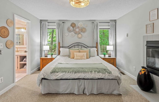 The Boulder Inn by Avantstay Indoor Hot Tub, Game Room, Outdoor Fire Pit - Foto 24