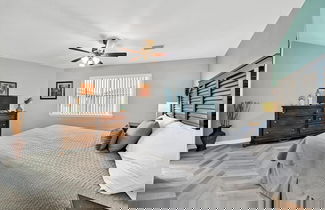 Foto 2 - Crystal Village II, Unit 6B