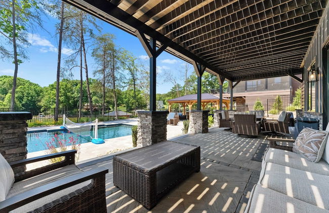 Blue Heron by Avantstay Lakefront, Dock, Pool, Theater Sleeps 22 - Photo 62