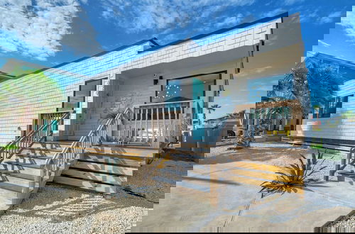 Foto 8 - Modern Design, 3 Mins to the Beach Boat Parking The Beach Box by Avantstay