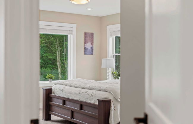 Lakeside Serenity by Avantstay Lakefront, Newly Built, Deck w/ Views! - Photo 22