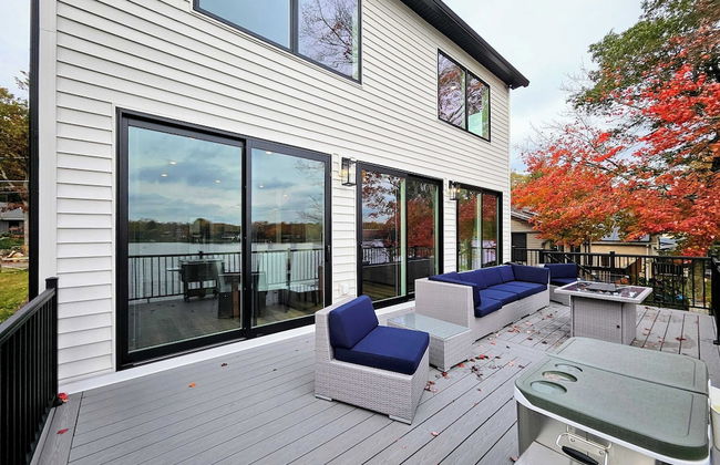 Lakeside Serenity by Avantstay Lakefront, Newly Built, Deck w/ Views! - Photo 41