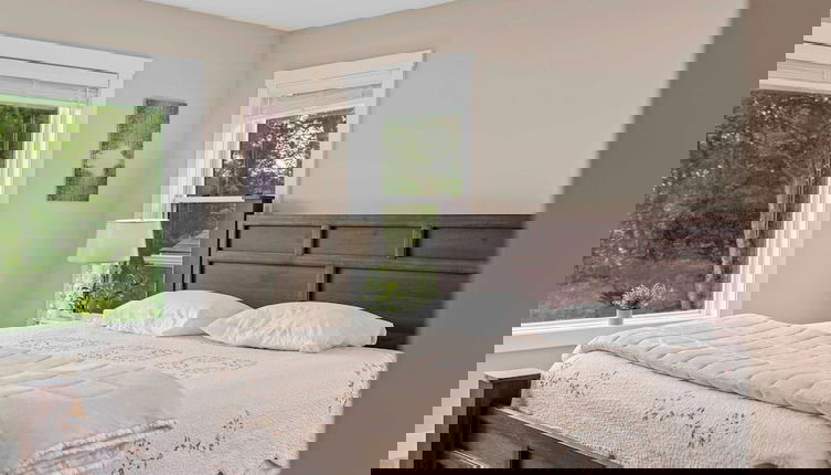 Foto 1 - Lakeside Serenity by Avantstay Lakefront, Newly Built, Deck w/ Views!