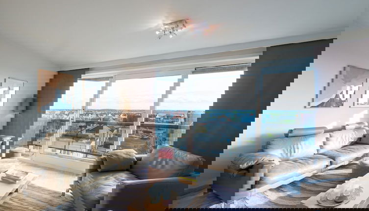 Foto 1 - Bright Apartment With the Terrace