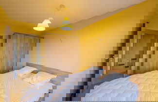 Foto 3 - Bright Apartment Near the Center