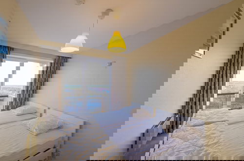 Foto 5 - Bright Apartment Near the Center