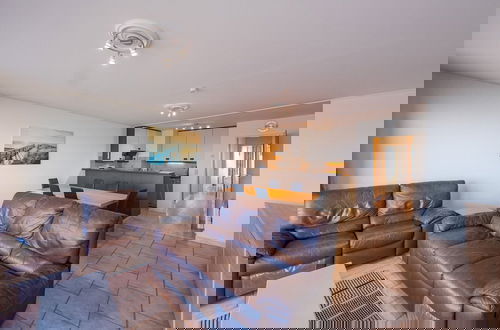 Foto 10 - Bright Apartment Near the Center