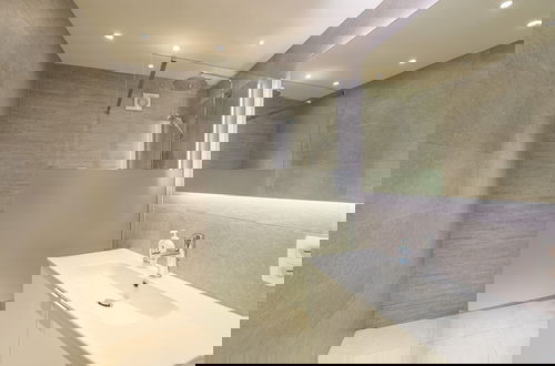 Foto 7 - Apartment With Frontal sea View