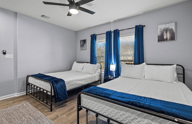 Retreat to a Brand-new Downtown Home 4br/3ba! - Foto 3