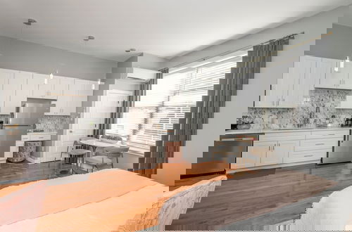 Foto 4 - Findlay Market Suite 5
