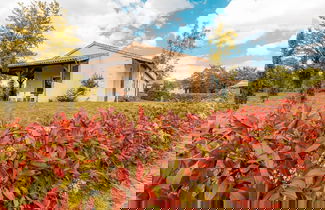 Foto 1 - Spacious Villa With Large Garden