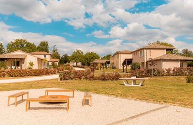 Spacious Villa With Large Garden - Foto 19