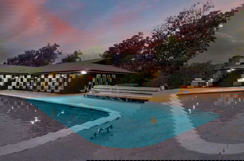Foto 34 - Amber Refresh by Avantstay Pool and Hot Tub