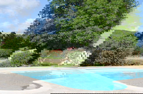 Foto 16 - Comfortable Holiday Home With Pool
