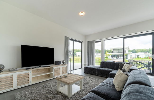 16p Spacious Villa on the Water in Zeewolde - Foto 14