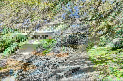 Photo 10 - 12 Dunecrest Lane by Avantstay 2 Mins to Beach w/ Pool & BBQ