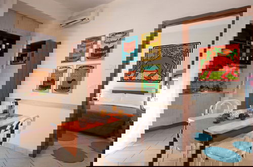 Foto 8 - Vibrant Apartment in Rimini With Balcony