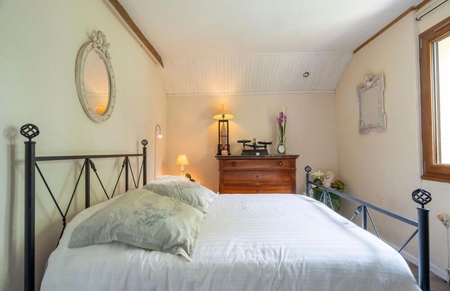 Majestic Holiday Home in Laroque With hot tub - Foto 4