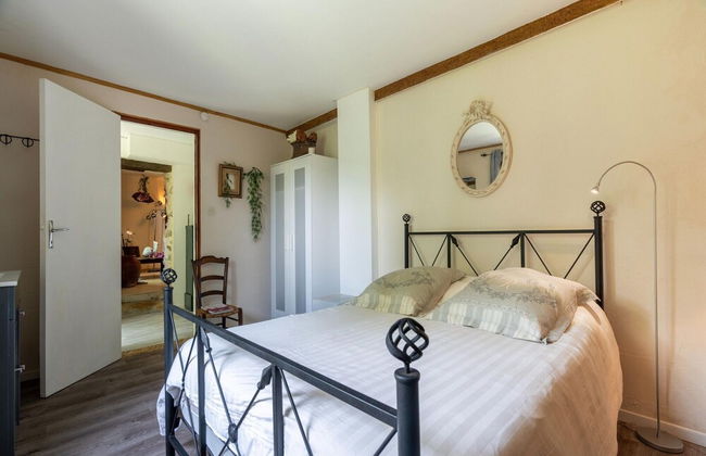 Majestic Holiday Home in Laroque With hot tub - Foto 8
