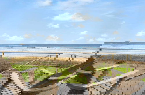 Photo 7 - Sanctuary by the Sea by Avantstay Waterfront + Views