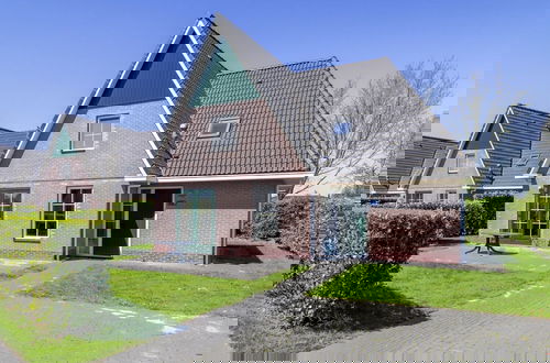 Photo 1 - Villa With Whirlpool and Sauna in Makkum
