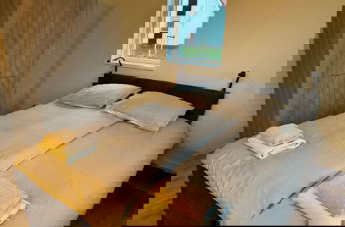 Foto 3 - Holiday Home in Scherpenisse With Infrared Sauna
