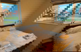 Foto 2 - Holiday Home in Scherpenisse With Infrared Sauna