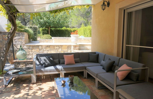 Lovely Holiday Home With Private Pool - Foto 34