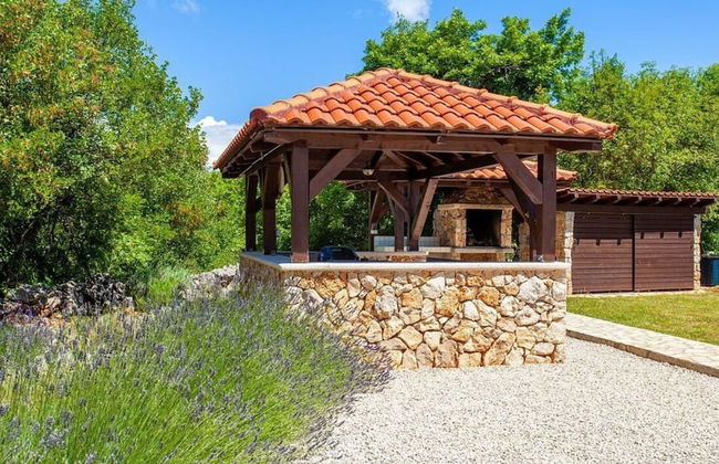 Villa Tara With a Beautiful Heated Pool - Photo 18