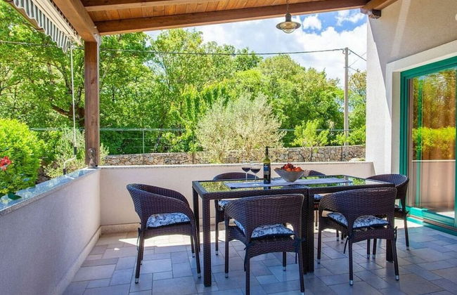 Villa Tara With a Beautiful Heated Pool - Photo 23