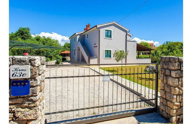 Villa Tara With a Beautiful Heated Pool - Photo 28